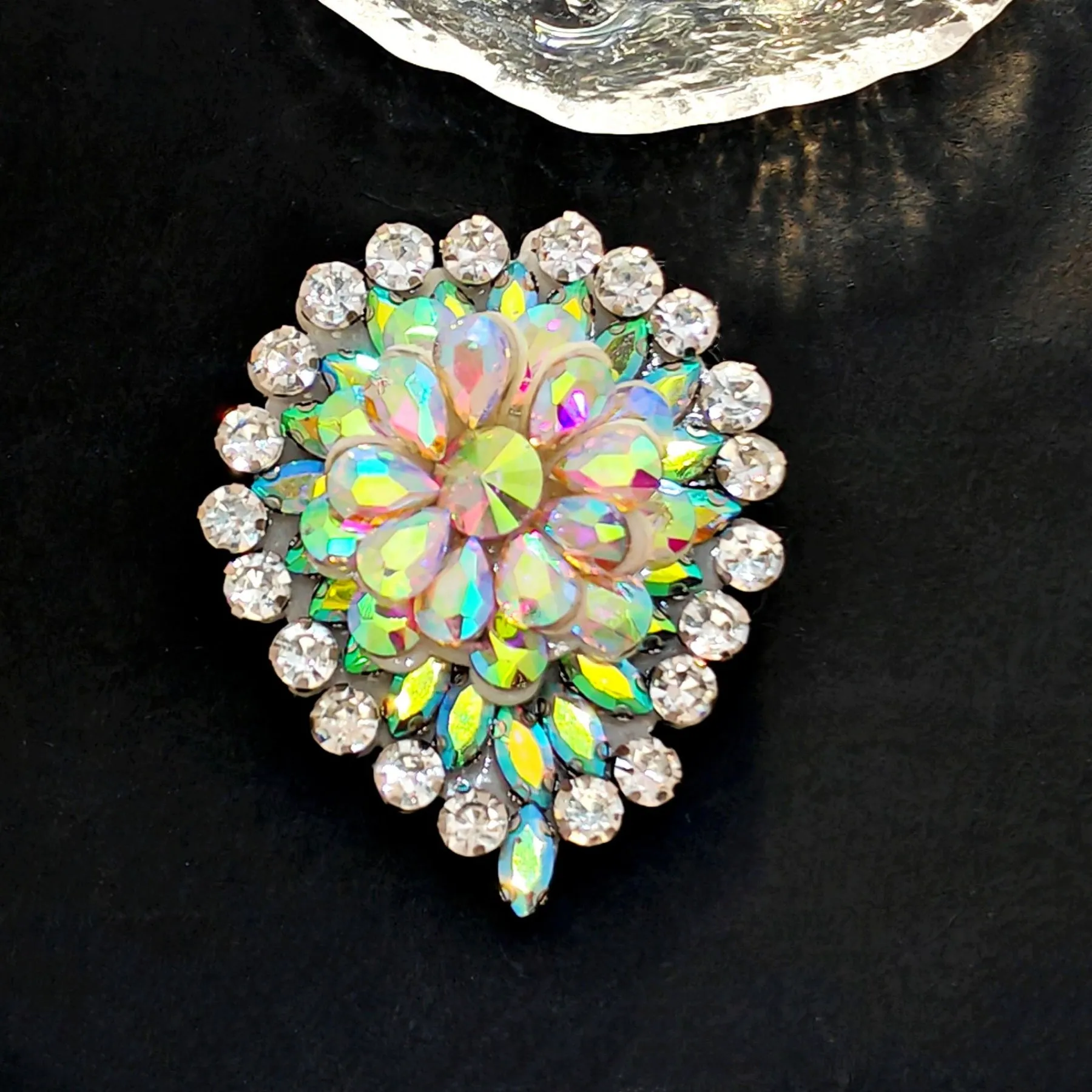 Brilliant Aurora Borealis Round Teardrop Brooch Pin Wedding Accessory