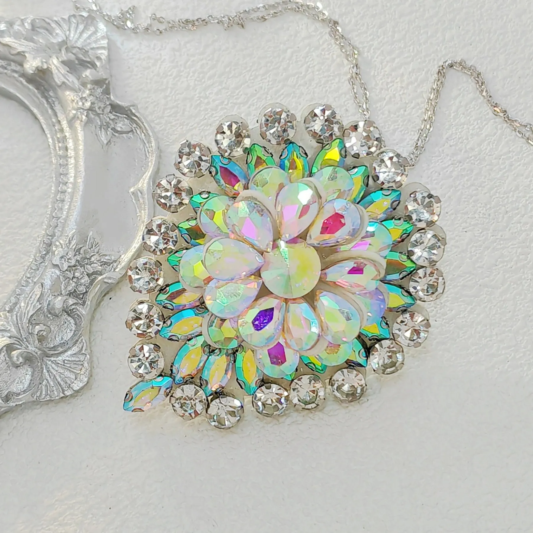 Brilliant Aurora Borealis Round Teardrop Brooch Pin Wedding Accessory