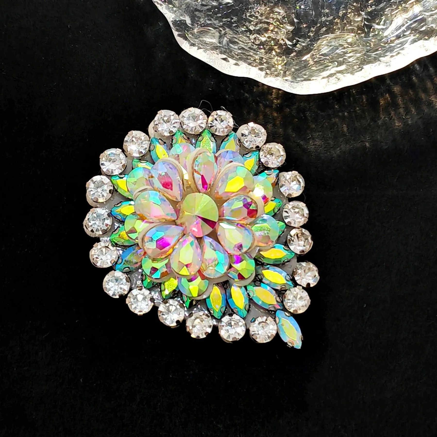 Brilliant Aurora Borealis Round Teardrop Brooch Pin Wedding Accessory