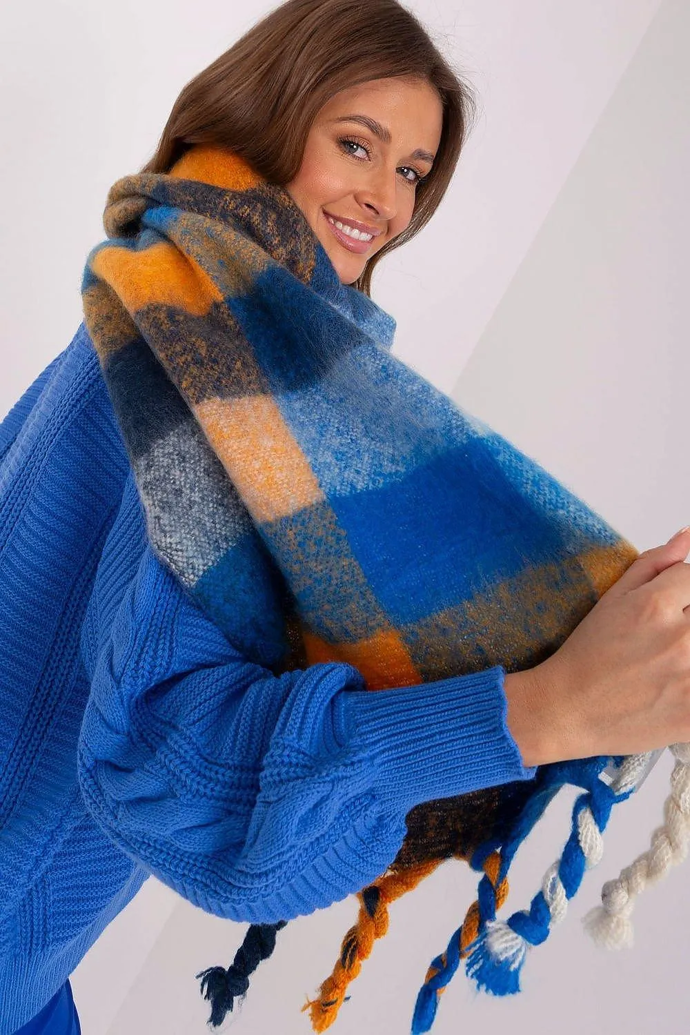 Cozy Colorful Plaid Shawl with Elegant Tassels