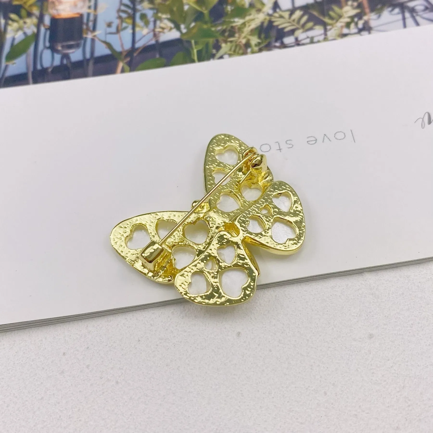 Elegant Shell Butterfly Brooch Exquisite Suit Rhinestone Brooches