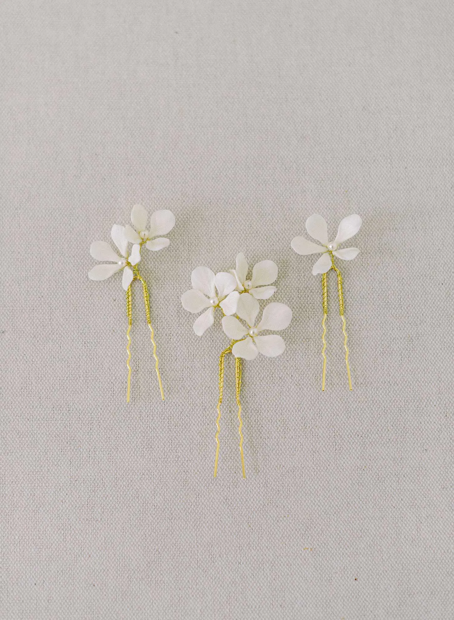 Full bloom clusters pin set of 3 - Style #2322