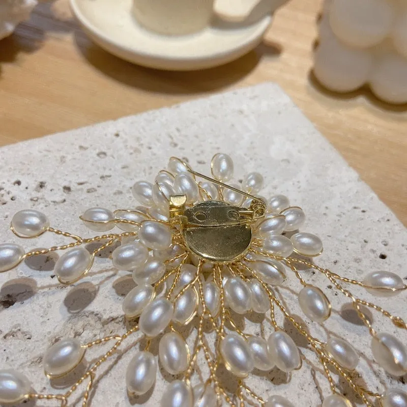 Korean Exaggerated Elegant Pearl Flower Brooch Pin Badge For Women