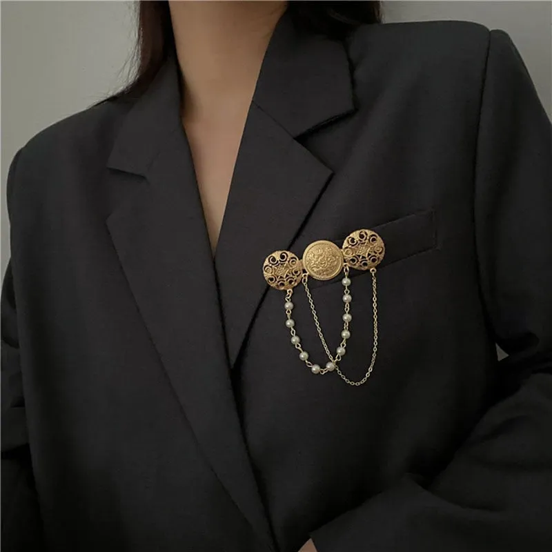 Luxury Fashion Pearl Flower Metal Key Brooch Women Men
