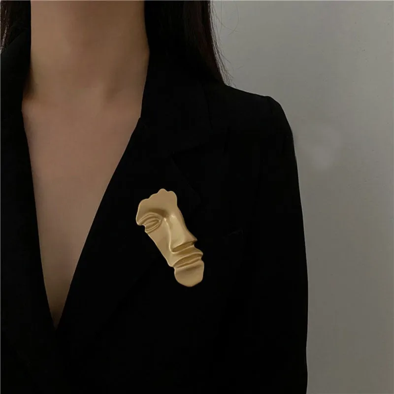 Luxury Fashion Pearl Flower Metal Key Brooch Women Men