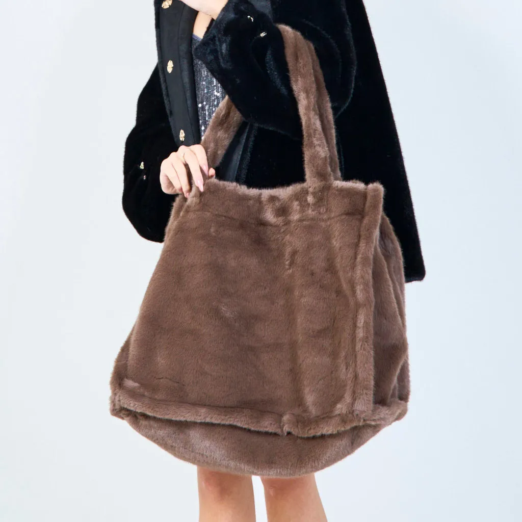 Plush faux fur tote bags wholesale