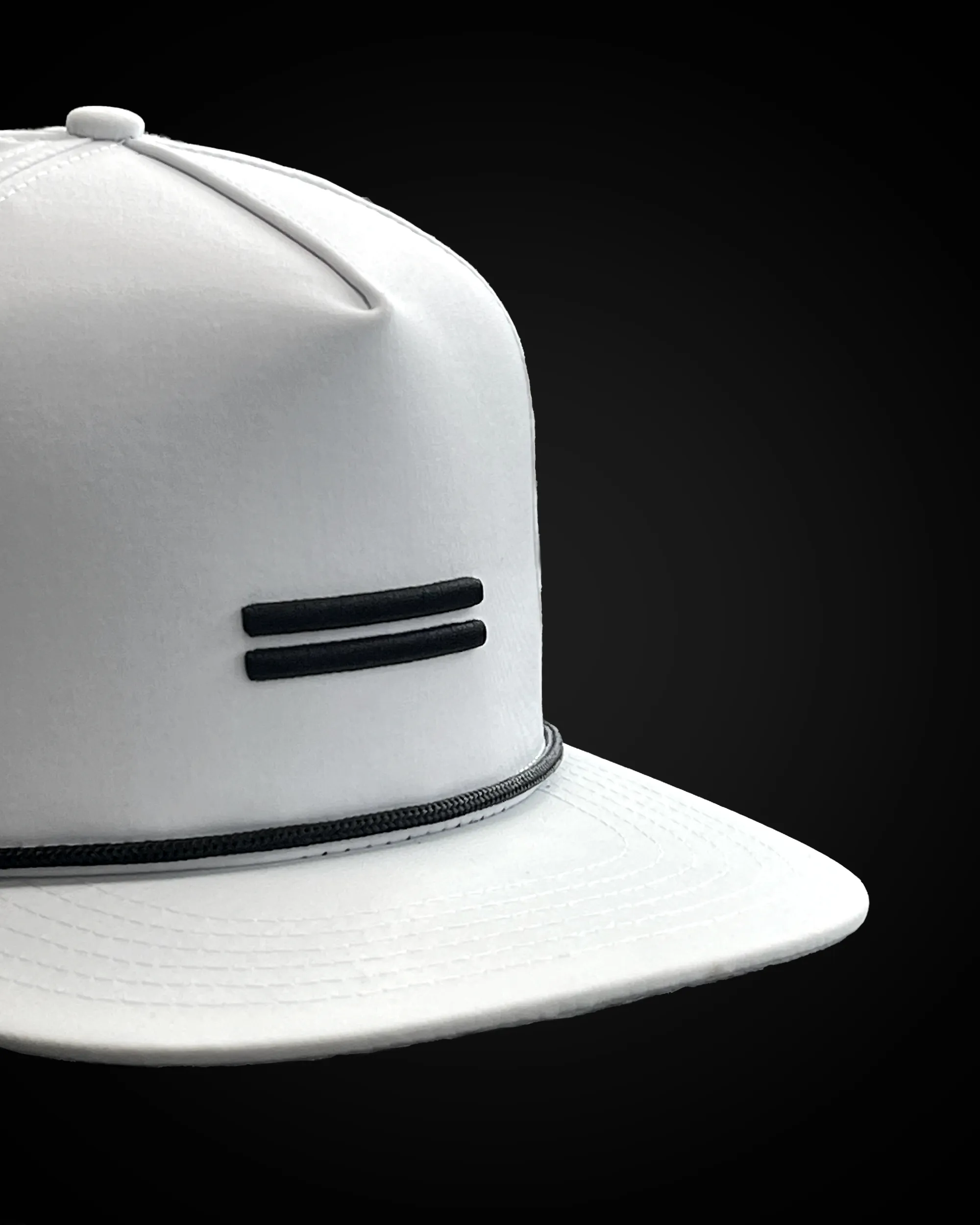 WARSTRIPE LIGHTWEIGHT ROPE SNAPBACK - WHITE