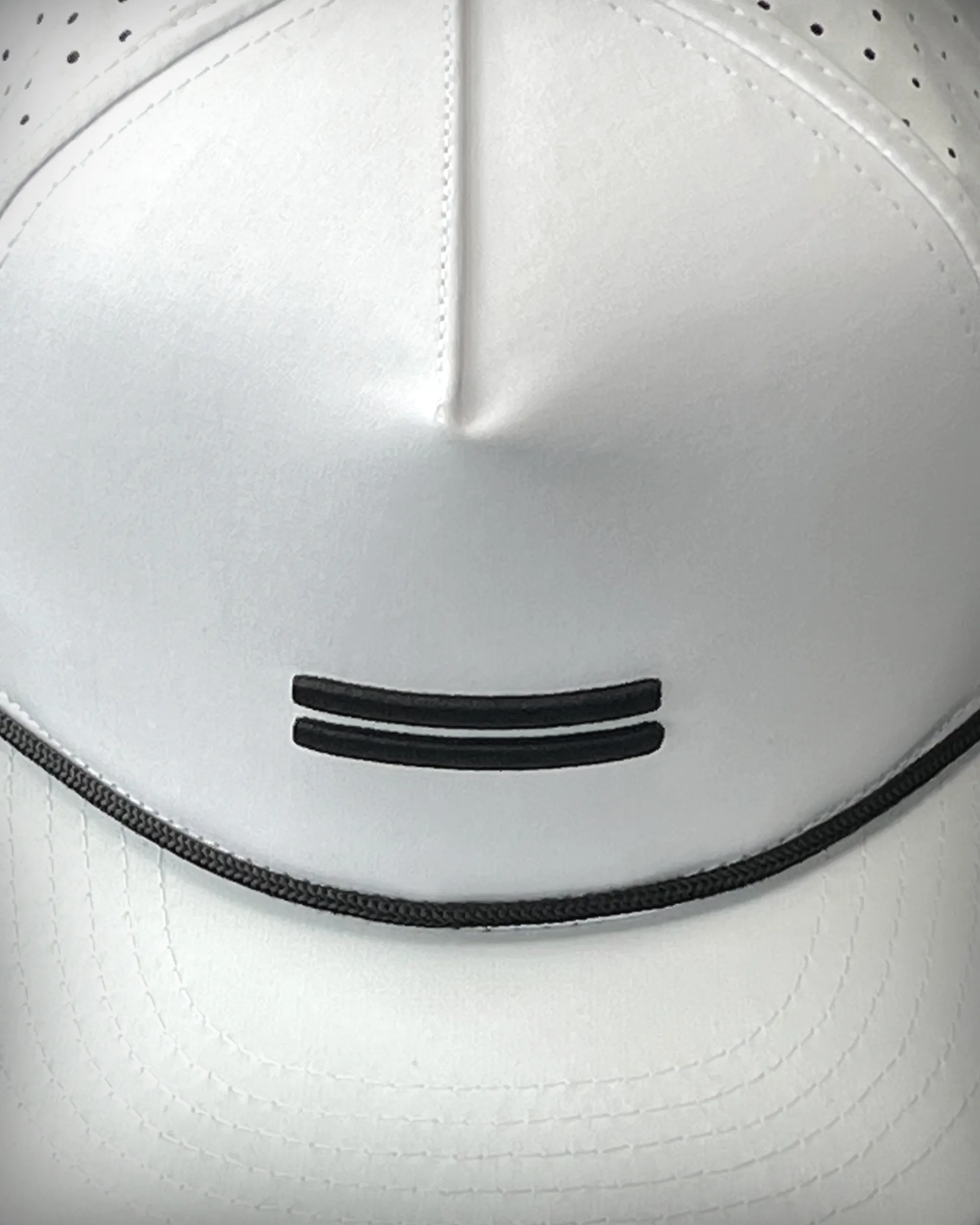 WARSTRIPE LIGHTWEIGHT ROPE SNAPBACK - WHITE